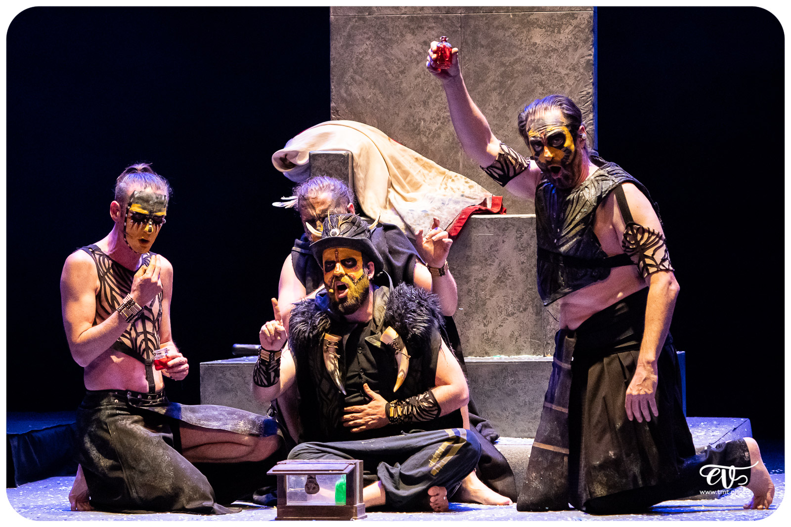 THE PRIMITALS (YLLANA & PRIMITAL BROTHERS)